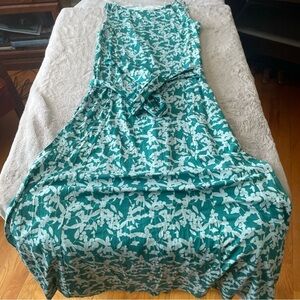 Kettlewell Teal and White Sleeveless Maxi  Dress size LL